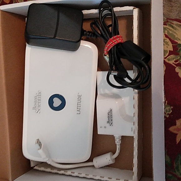 Latitude Communicator Model 6290 - Picture 2 of 5